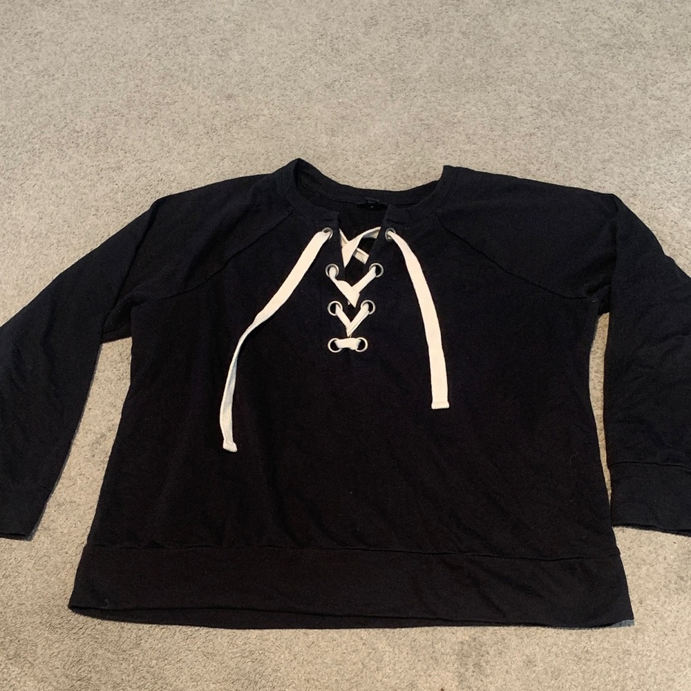 Women's Ana Black Lace-Up sweatshirt. Size XL